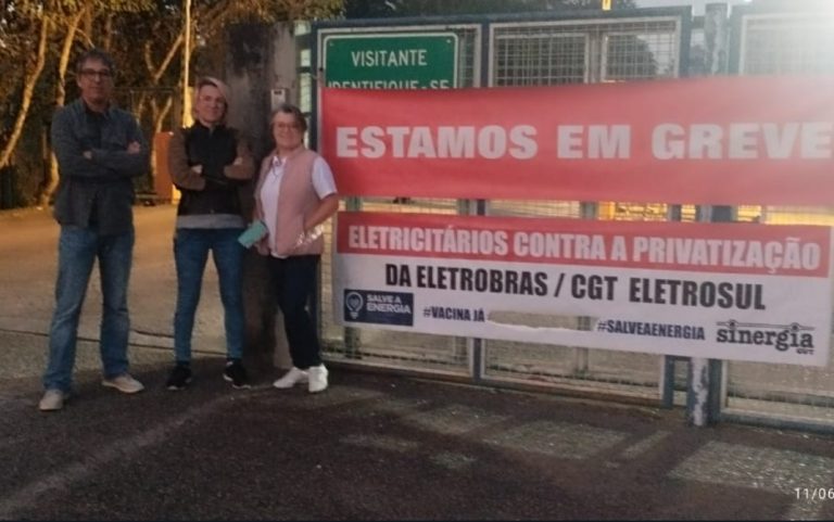 Trabalhadores/as do grupo Eletrobras aprovam greve por tempo indeterminado