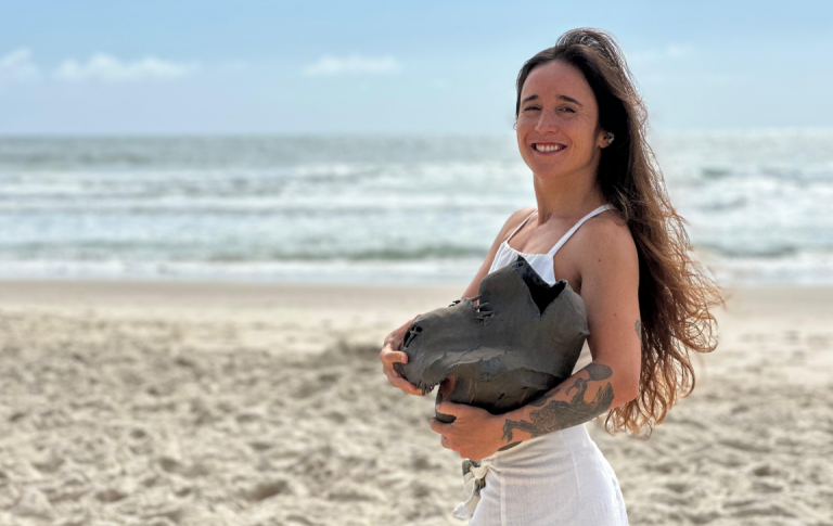 Camila Martins abre exposição “Água Mole, Pedra Dura”, em Florianópolis