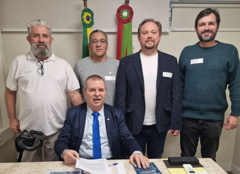 Intercel reforça conversas com deputados em defesa da Celesc Pública