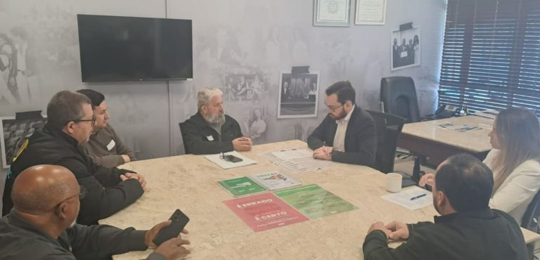 Intercel busca apoio de deputados em defesa da Celesc Pública