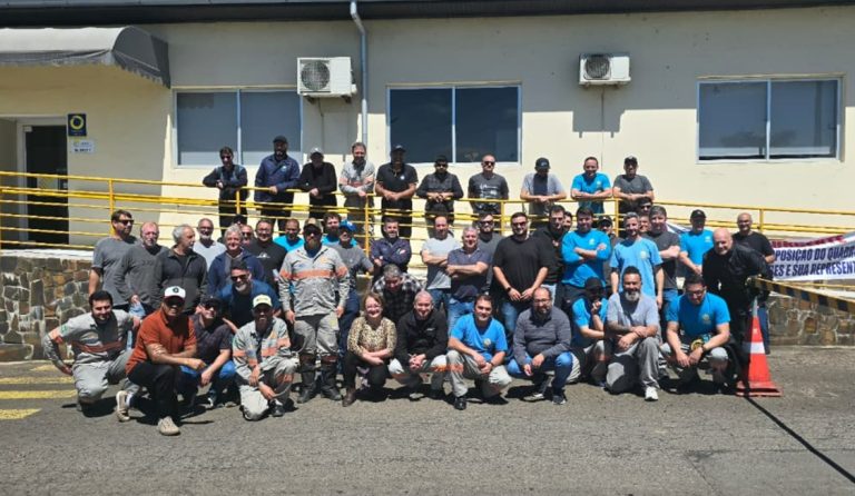Tarcísio Rosa e sua trupe levam celesquianos a enfrentarem dez dias de greve
