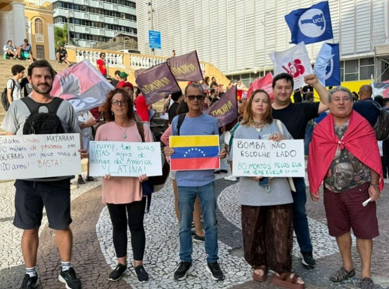 Sinergia participa de ato pela soberania da Venezuela
