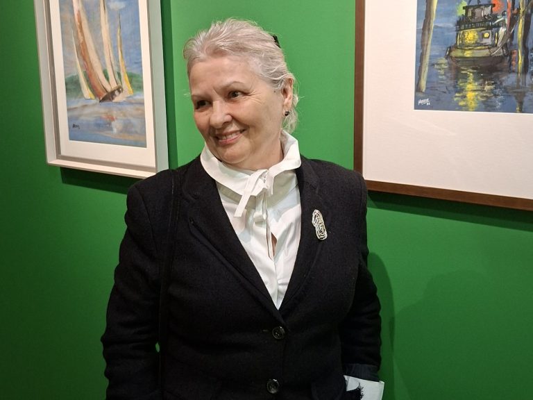 Lena Peixer abre exposição e recebe homenagem da Fundação Cultural Badesc